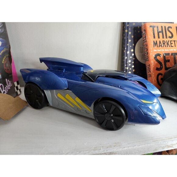 Batman 2-in-1 Transform and Attack BATMOBILE Vehicle - DC Comics / Mattel 2013 - Picture 10 of 10